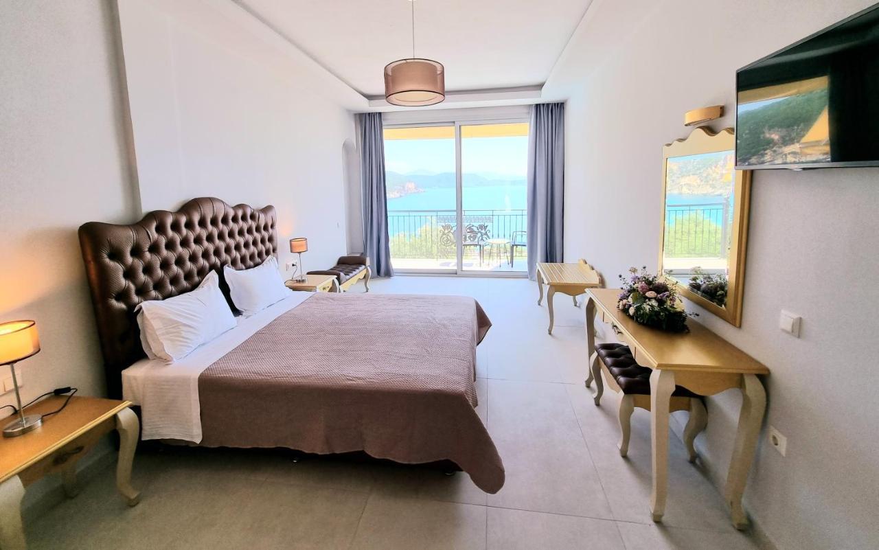 Enjoy Lichnos Bay Village, Camping, And Aparthotel