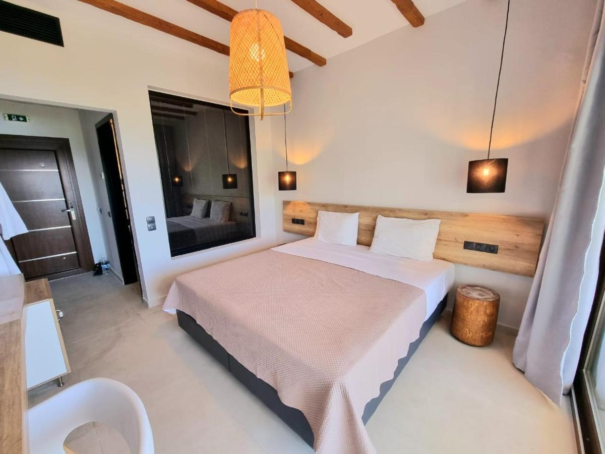 Enjoy Lichnos Bay Village, Camping, And Parga