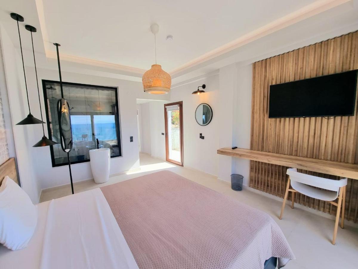 Enjoy Lichnos Bay Village, Camping, And Aparthotel 2*