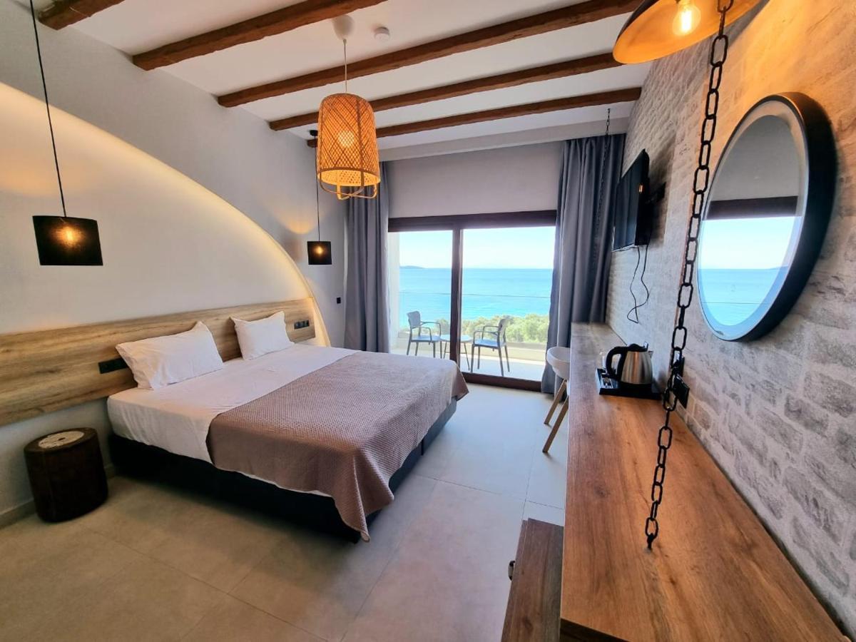 Enjoy Lichnos Bay Village, Camping, And 2* Parga