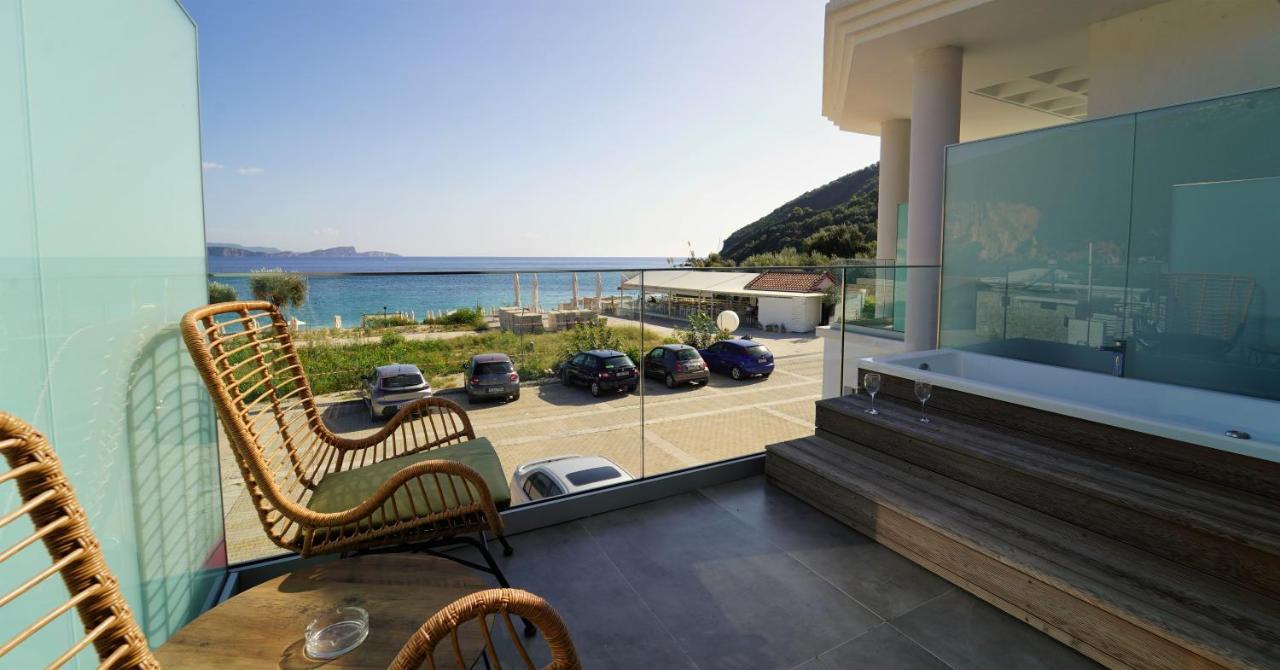 Aparthotel Enjoy Lichnos Bay Village, Camping, And