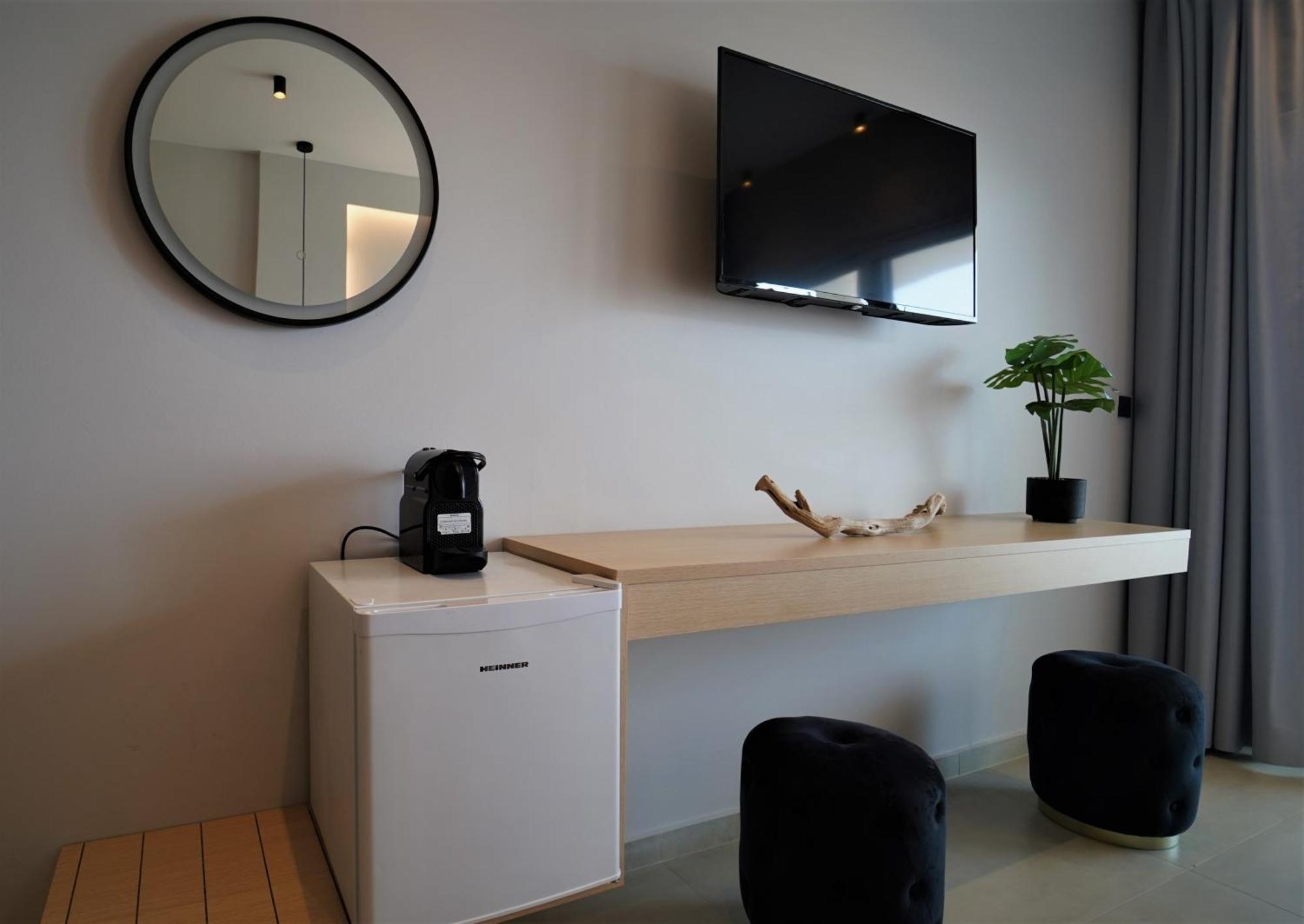 Aparthotel Enjoy Lichnos Bay Village, Camping, And Parga